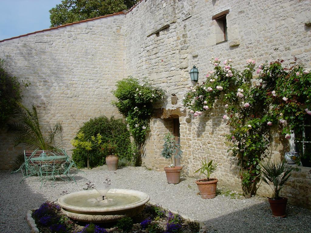 Les Jardins Saint Leonard Hotel Thaire Luaran gambar