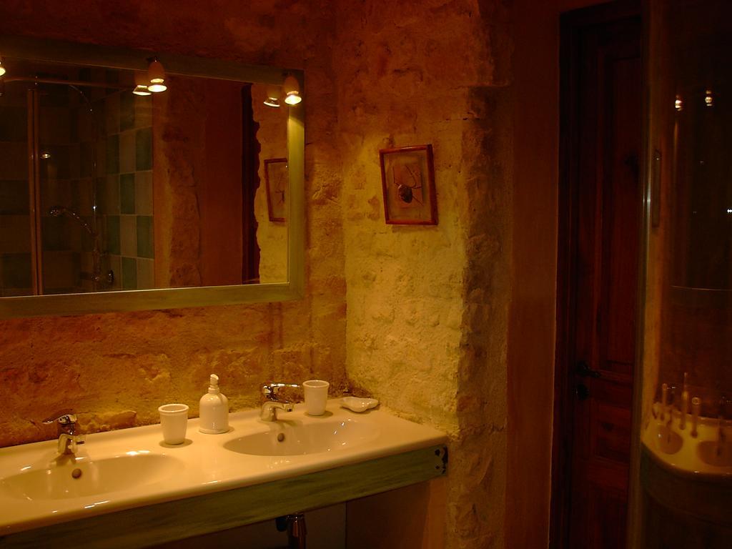 Les Jardins Saint Leonard Hotel Thaire Luaran gambar